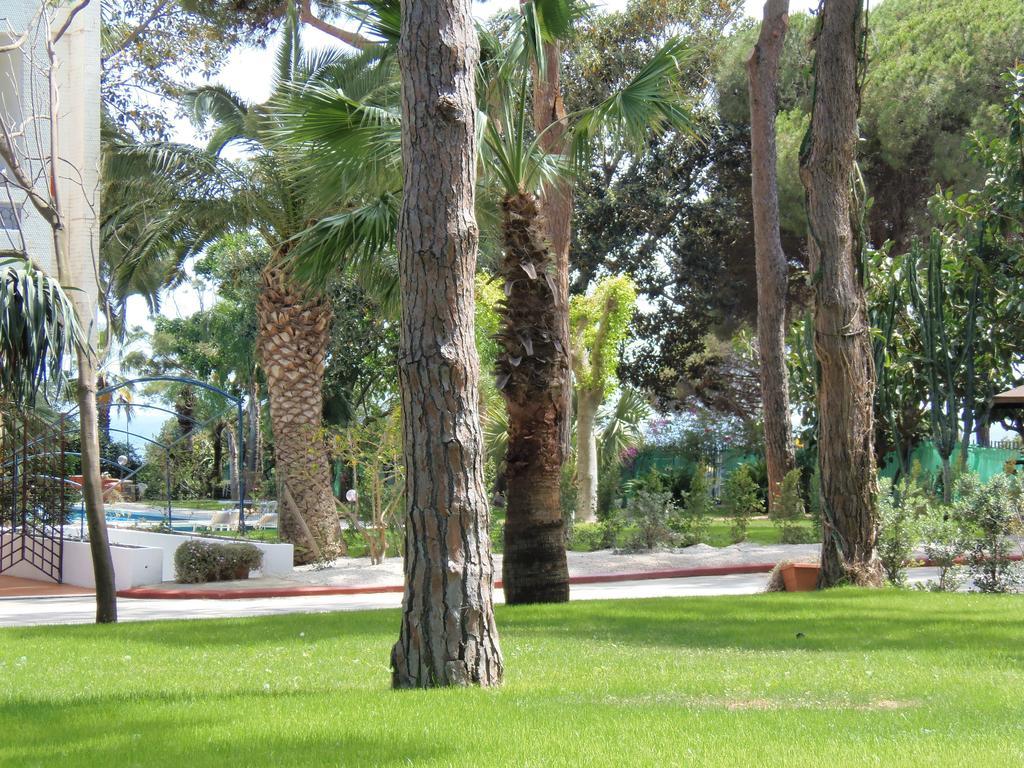 Abamar Hotel Santa Margherita di Pula Exterior photo